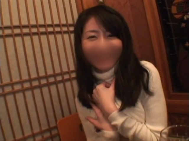 FC2-PPV-3723353 【飲み屋】***jzn*pyyny ドスケベ清楚妻と浮気セックス。巨乳スリムボディに中出し発射。 Sample 1