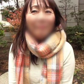 FC2-PPV-3728492 【熟女】***jxzzz*qsq 還暦間近のチャーミング熟女◆10年以上ぶりのSEXで理性崩壊イキ！潮を吹いて喘ぐ淫乱ハメ撮りプレイ！