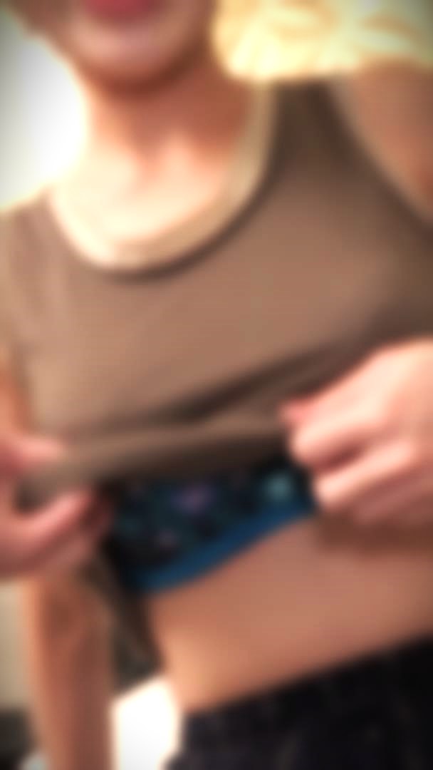 FC2-PPV-3750157 Ｇカップ巨乳でキツマン。***jxzzz*qsq 海に来ていた女子大生ナンパ。巨乳に大量射精。 Sample 2