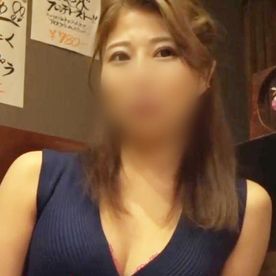 FC2-PPV-3811621 《中出し》**pyyzyons*y 艶やか美貌の人妻は超絶エロス◆熱々の膣内に生チン挿入すれば色っぽい喘ぎ声でイキ狂う！どっぷり膣内射精！