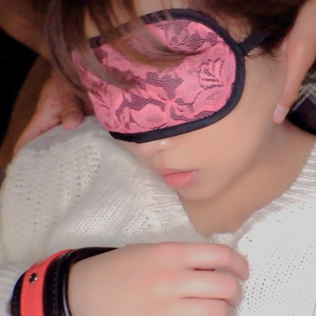 FC2-PPV-3817284 【マジでやばい】**pyyxzpoj** 目隠し拘.束。治安の悪い街を歩いていた女子大生の末路。 Sample 3