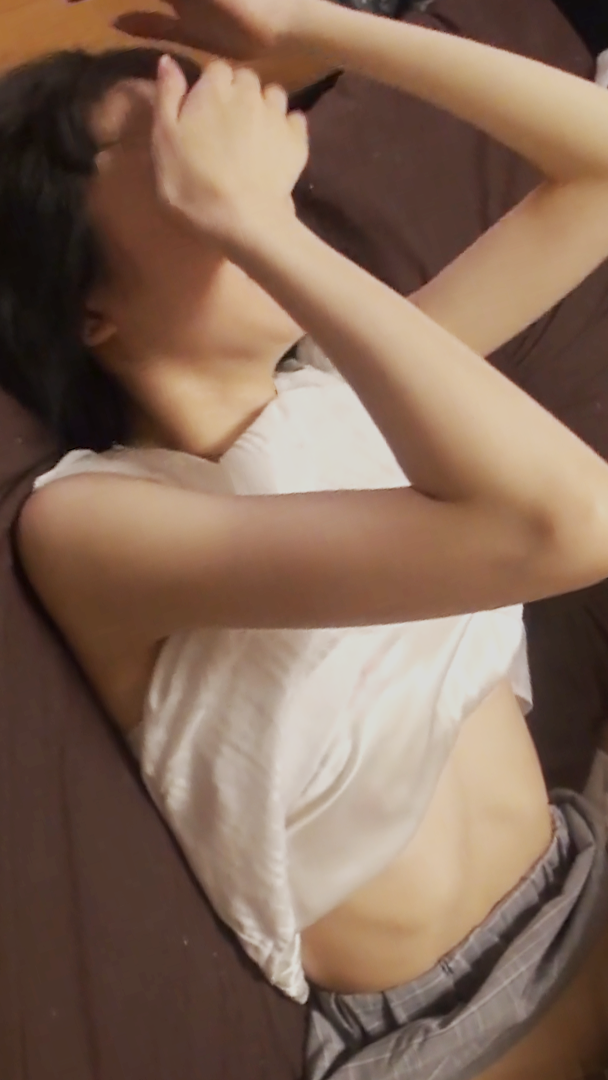 FC2-PPV-3823259 【３P/４回中出し】**pyyzyons*y 清楚系な色白JD。彼氏が友人を呼んで彼女をわけっこ。 Sample 1