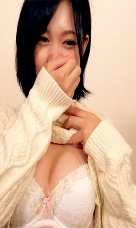 FC2-PPV-3856357 文化部系小柄女子。**nxyoqqxxj 処女で内気な自分を捨てたくて。個人撮影。