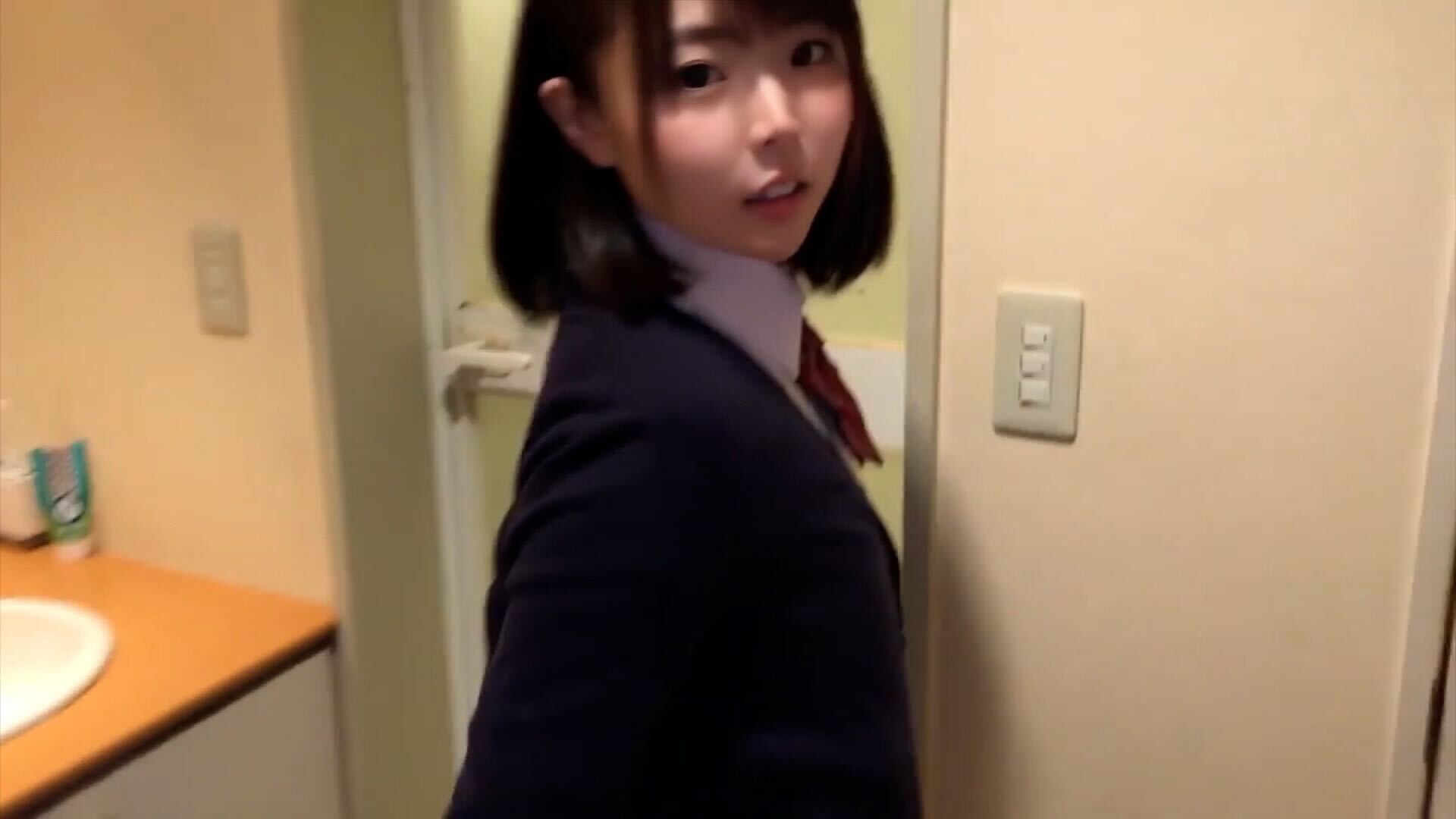 FC2-PPV-3859683 【本物】**pyynxyooqz 18歳野〇部マネひかるちゃん。セルフィーと巨根に大興奮で大量射精。※数量限定 Sample 1