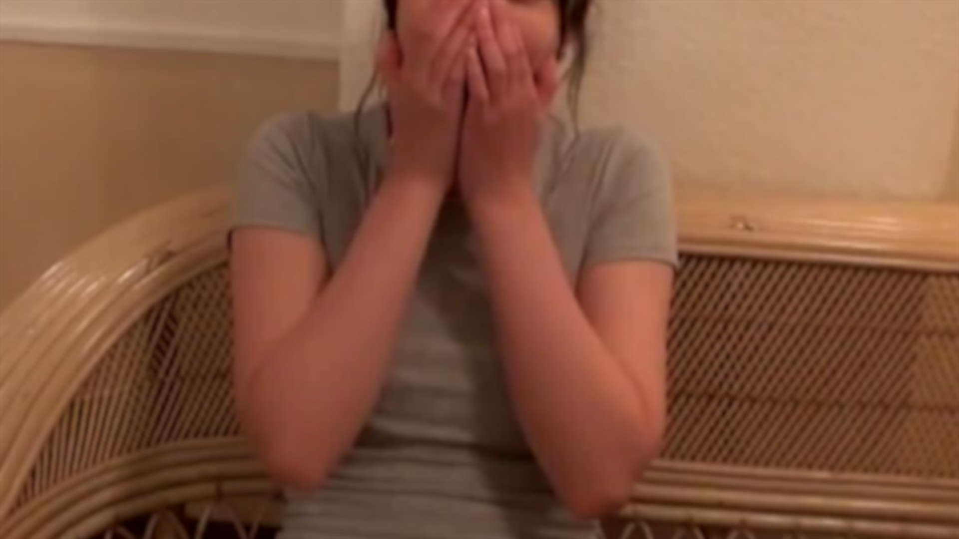 FC2-PPV-3864197 Fan○○aで活動しているミスコンファイナリストの女子大生。***jzn*psyjs 熱○まで会いに行って撮りました。 Sample 1