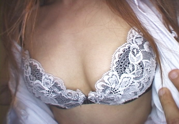 FC2-PPV-3881570 【生ドル・未修正】**nxsnqqyss カラオケで生挿入2連発!!2発目＆口内射精あった!!計3発射!!!スレンダー*になし崩し展開!!未公開含むオリジナル版!! Sample 2