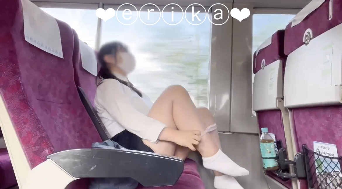 FC2-PPV-3895580 【18歳学生Gカップえりか】**nxy*xoxxq 自撮りです☆彡 電車の中でパンツ脱いでおっぱい出してディルドオナニーしました！！二つ前の席にカップルがいてクチュクチュした音が聞こえちゃったと思います、、、！！ Sample 3