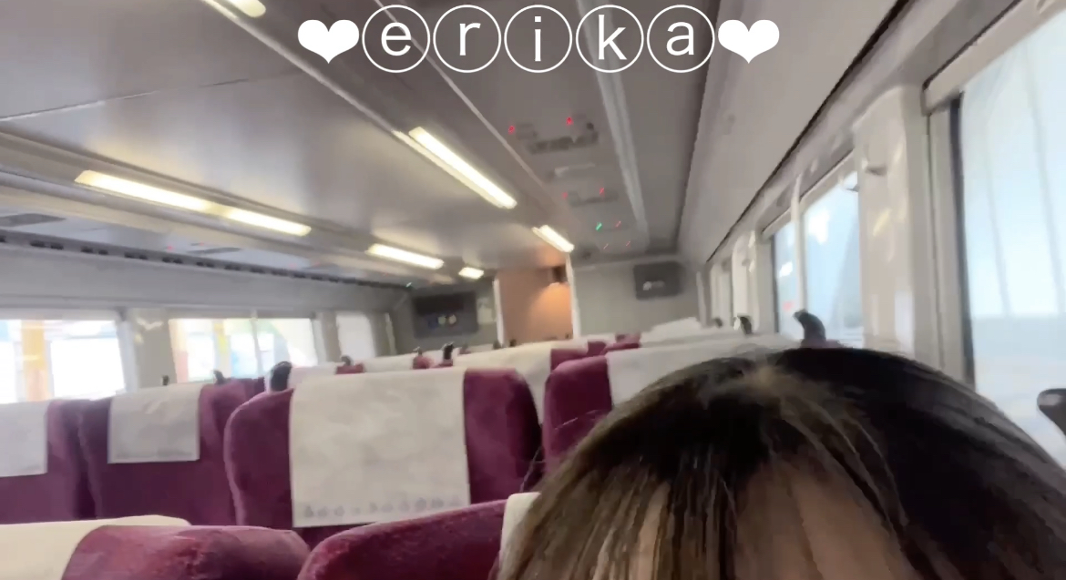 FC2-PPV-3895580 【18歳学生Gカップえりか】**nxy*xoxxq 自撮りです☆彡 電車の中でパンツ脱いでおっぱい出してディルドオナニーしました！！二つ前の席にカップルがいてクチュクチュした音が聞こえちゃったと思います、、、！！ Sample 10