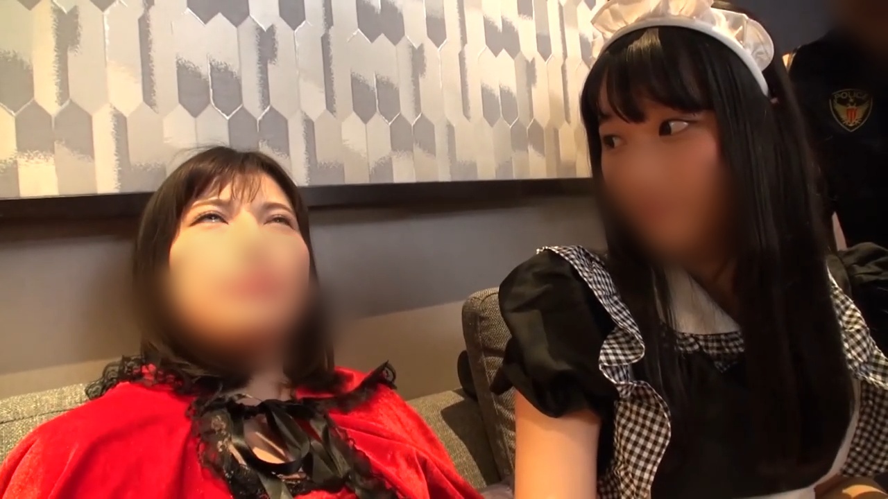 FC2-PPV-3901223 【ナンパ】***sxnpqxszz コスプレした美女たちをナンパ。イタズラすると超敏感で発情しちゃいました。 Sample 1