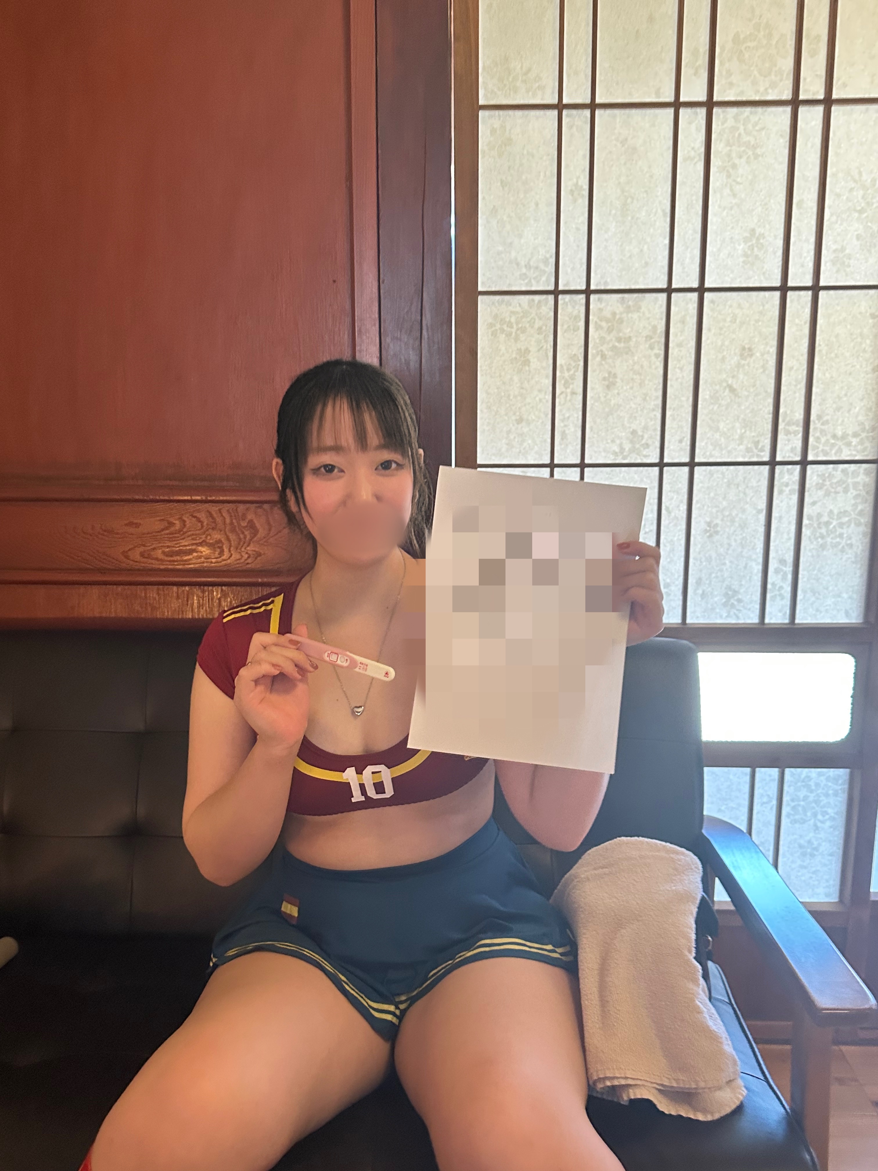 FC2-PPV-3997329 独占販売25%OFF!【岐阜美人　Western.Ver】**sqpnnjonp 今年成人！？岐阜聖○学園短期大学の淫乱女は付属一貫　コスプレ衣装着て無人の民泊で痙攣するまで何度も Sample 2