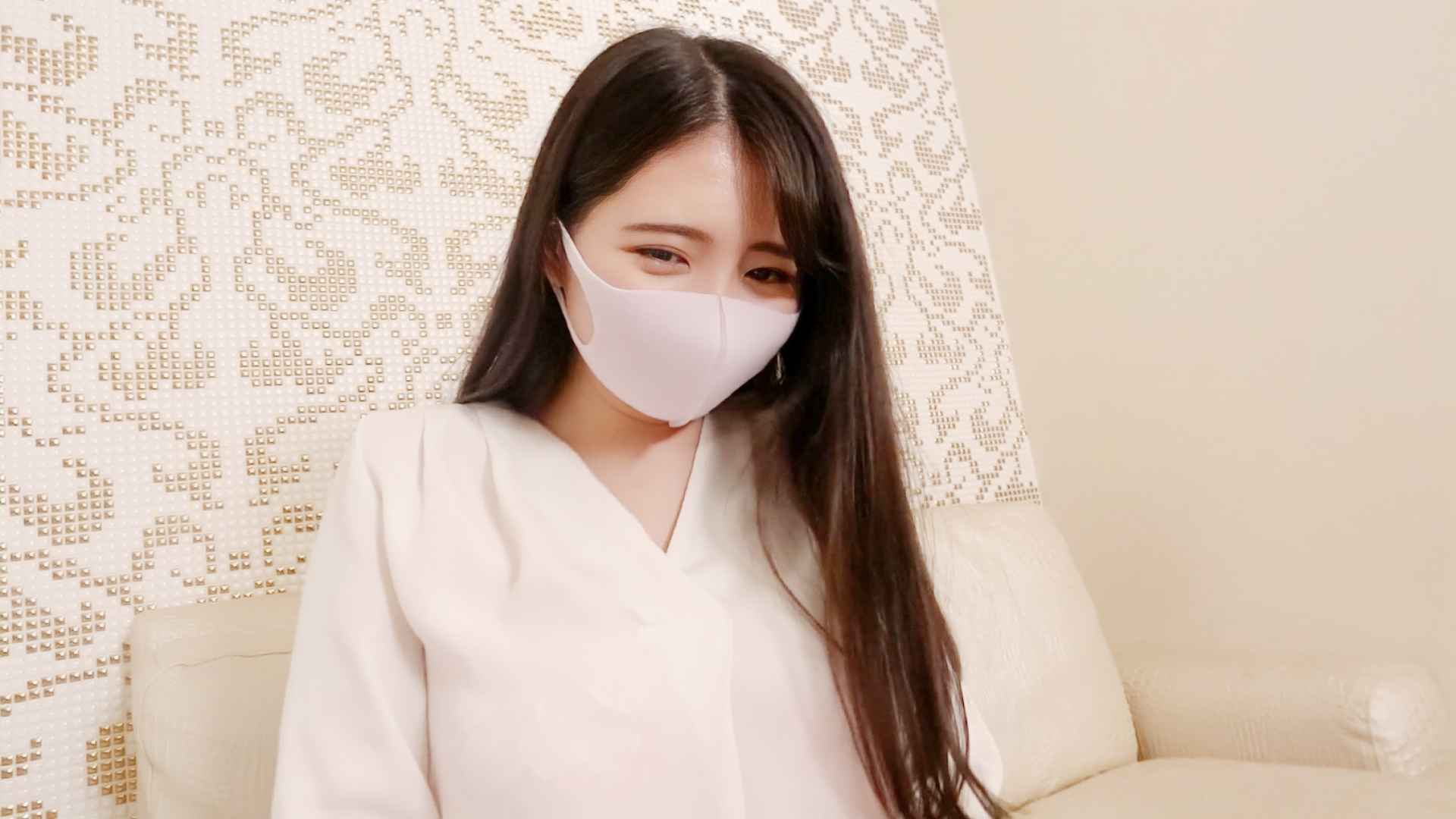 FC2-PPV-4008178 SNSで見たまんまの黒髪美**sqpnnjonz 人 色白スレンダー美人とハメ撮り Sample 1