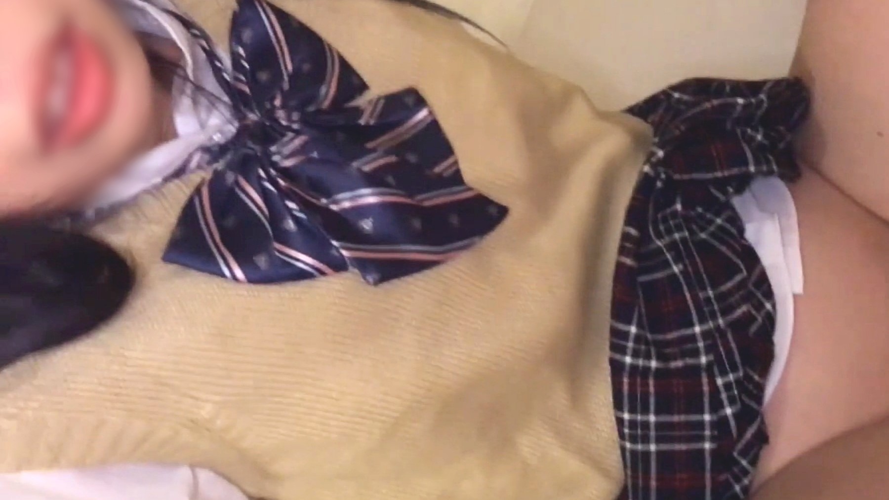 FC2-PPV-4015445 「中に出さないで！**sqpnnj*oq 」に我慢できずに無理打ちしてしまった動画 Sample 2