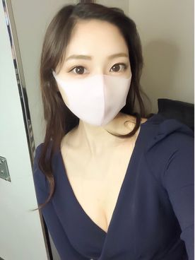 FC2-PPV-4036476 70%OFF!【新アカウント始動セールしました！！】***oypszjq*q 【初撮り】ホステスれいかちゃん！美巨乳を沢山堪能してきました！