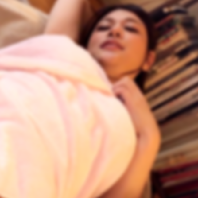 FC2-PPV-4049631 【素人】***oypszjqj* 丸の内OLの巨乳美人妻。婚約者には内緒で楽しむハメ撮り。 Sample 1