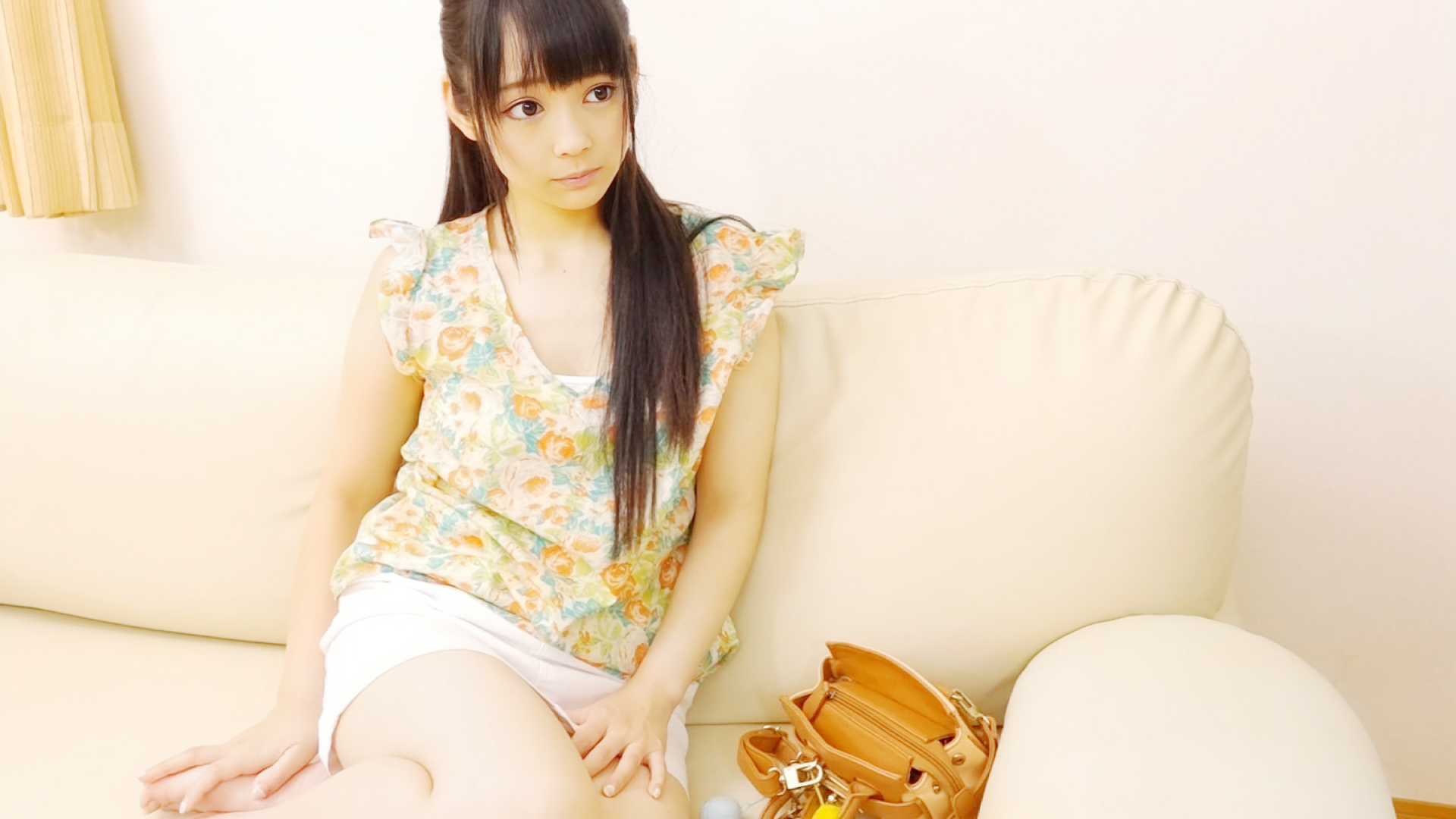 FC2-PPV-4065723 【清楚】***szzoqnos* 都内の有名私大の文学部に通う女子大生19歳 抵抗していたJDが気持ちよさに無抵抗ハメ撮り Sample 1