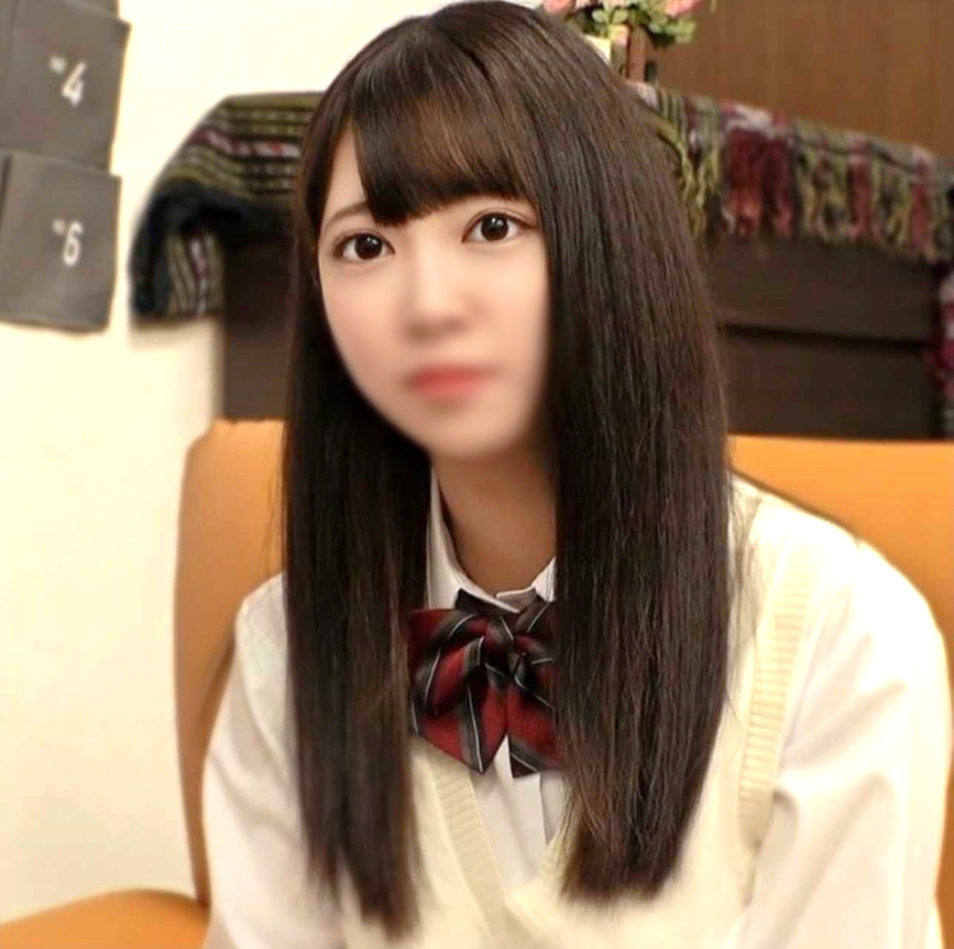 FC2-PPV-4069008 【初撮影・顔出し】***oypsnzxzy 圧倒的可愛さの童顔アイドル志望18歳。撮影に緊張しながらオジサンち〇ぽに首絞め大量中出しされる。 Sample 1