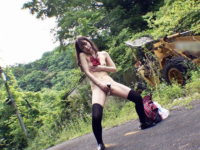 FC2-PPV-4124796 顔面偏差値の高いあざと可愛いはオナニー狂い。ＳＥＸ撮影会に誘ったら即・快諾してくれたのでビルの屋上仕切ってチンポで囲んで公開ＳＥＸしてきた【個撮】**sqpnnyjzo Sample 4