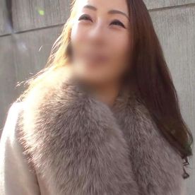 FC2-PPV-4139020 【熟女】**sqpnnjsys 自ら性感帯というクリトリスを一心不乱に弄ってマ●コを広げてチ○ポ挑発！52歳の美熟女が魅せる淫乱肉食セックス