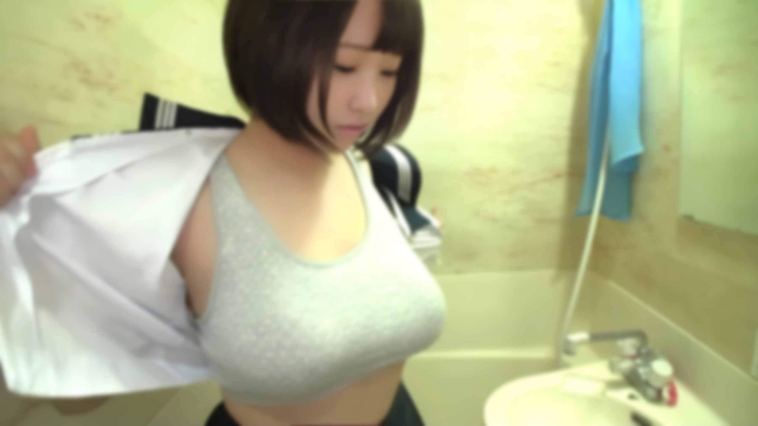 FC2-PPV-4145148 90%OFF!【迷ったらこの子】**sqpnnjsyy 同年代1番の巨乳を持つ未経験　※大量中出しから4Pまで収めた衝撃の2時間別送 Sample 1