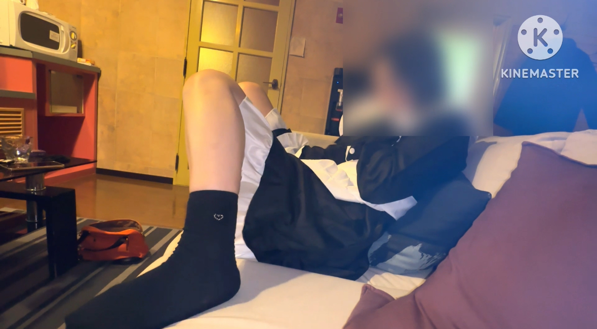 FC2-PPV-4175972 町内会のイベントでメイドコスプレをする予定の主婦、**psojpnqojz 本番前に楽しませてもらいました。これを着てイベントに出てもらいます。開脚太もも、靴下を履いた足がたまりません。 Sample 2