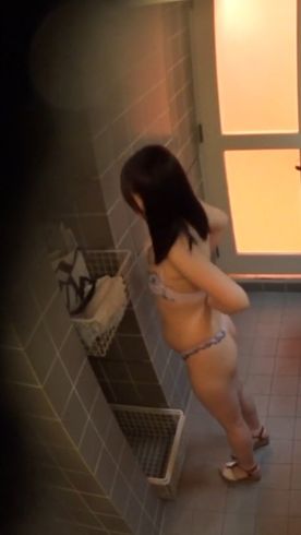 FC2-PPV-4193009 【中出し/未経験】**psojpnqpsx 人気地下アイドルグループのセンター 医大在学中の女子大生(20)　初体験を納めた一部始終