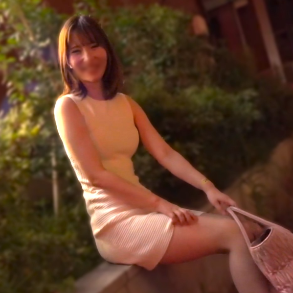 FC2-PPV-4201824 【美人塾講師の同僚(酔)】***oypszjxnn ホテルに連れ込みハメ撮り。敏感マ〇コがイキまくり。潮吹き Sample 1