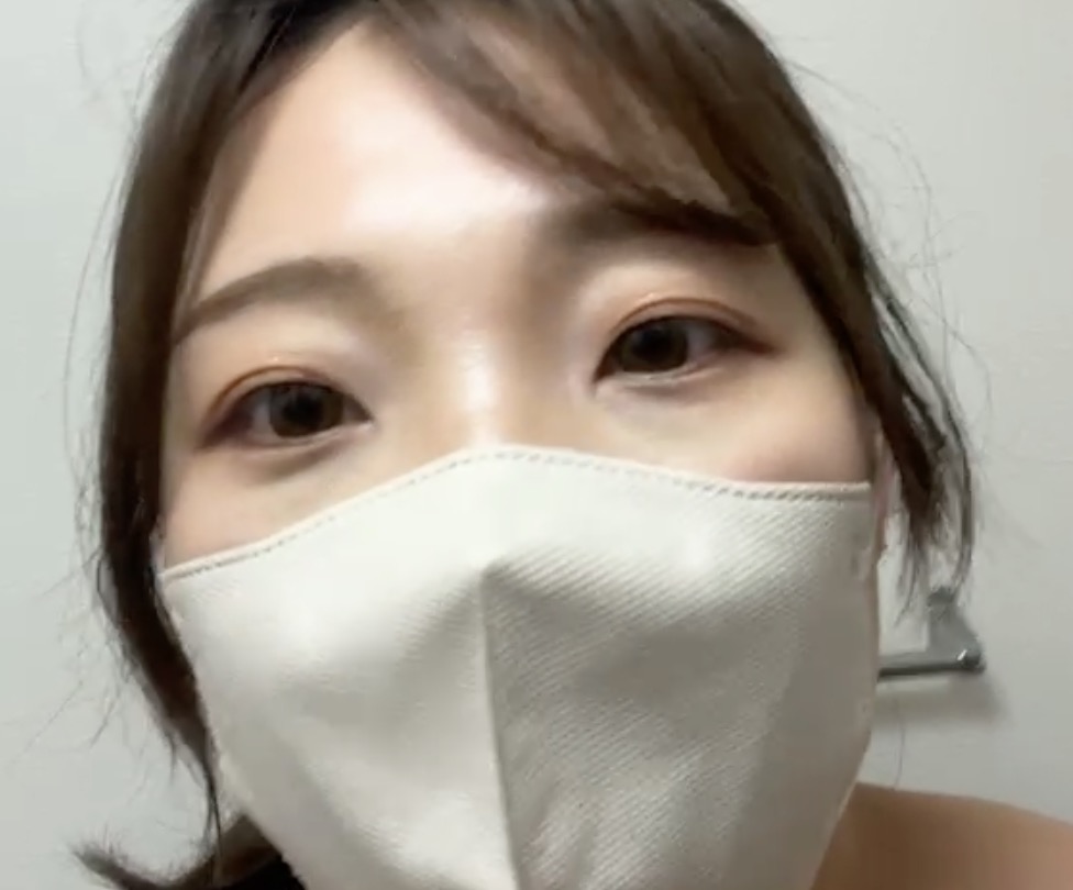 FC2-PPV-4202288 miちゃん2023年7月22日過去映像「【片手にｵﾓﾁｬ片手にお*で水着ﾌﾟｰﾙ‼️】**sqpnnjsoo 旦那帰ってくるまで」 Sample 4