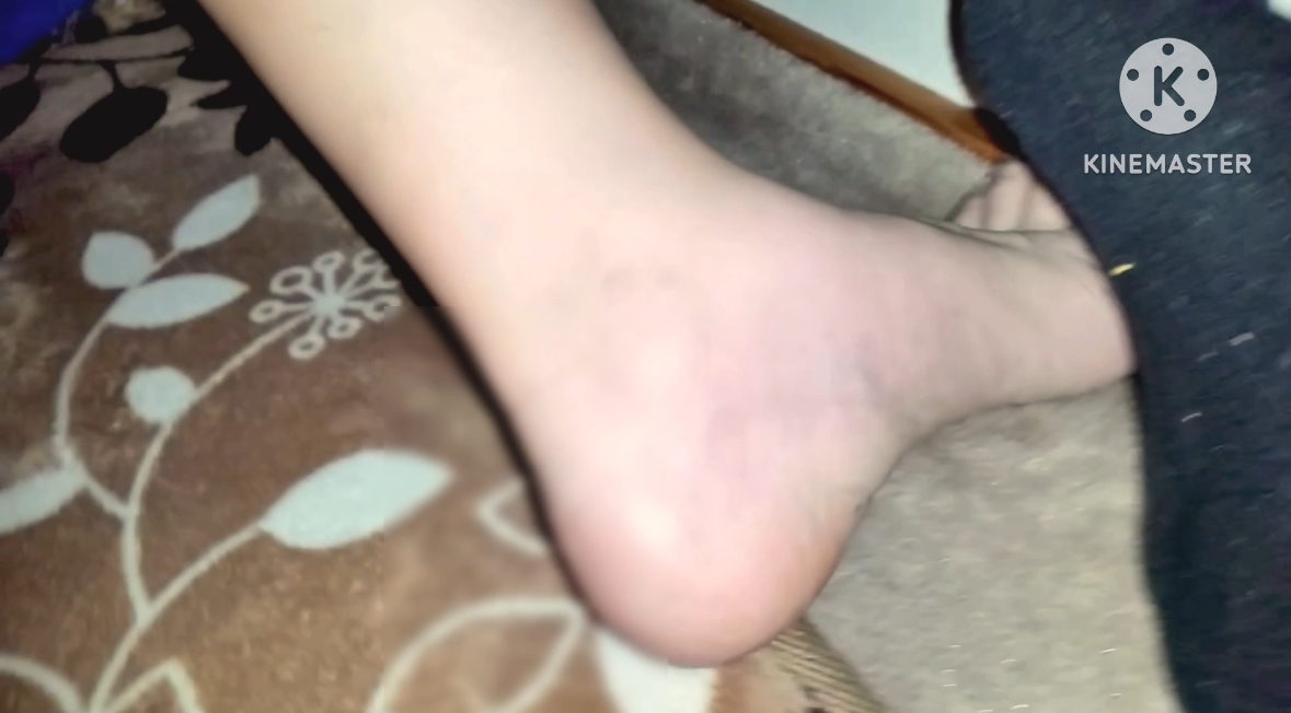 FC2-PPV-4213242 町内会でバーベキュー大会がありました。おこちゃまと遊ぶのも大事ですが、**psojpnqpjs 旦那さん…３０分でも奥さんから目を離してはいけません。どこかで他人棒が刺さっているかも… Sample 7