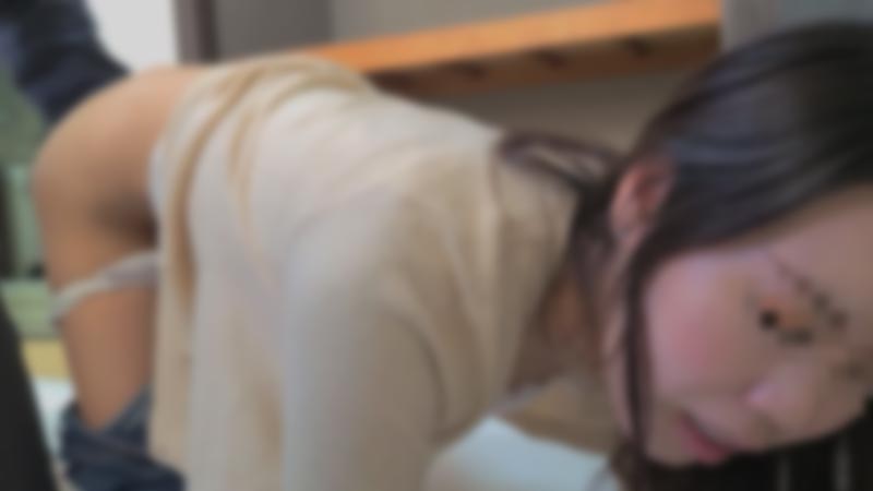 FC2-PPV-4213725 【個人】**sqpnnj*o* 至急で金が欲しいオンナを都内某所の空部屋で斡旋した一部始終。一度は拒絶するも結局は他に頼れず、素人マニアの変態客に凌辱され犯される。 Sample 4