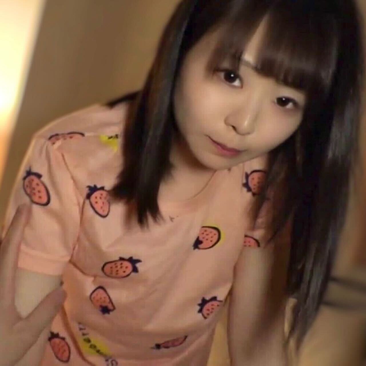 FC2-PPV-4215165 都内活動中のアイドル18歳 されるがままに純潔***oypsnznss を失う一部始終 涙目で処女卒業 Sample 1