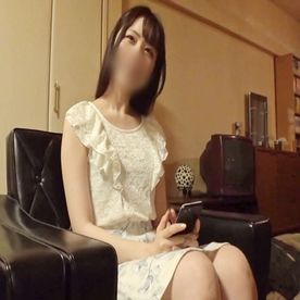 FC2-PPV-4218574 【素人／個撮】***oypsnznys ピチピチ20歳・あざと可愛い裏垢女子大生。感度抜群の貧乳スレンダーボディを激ピスハメ撮りセックス。