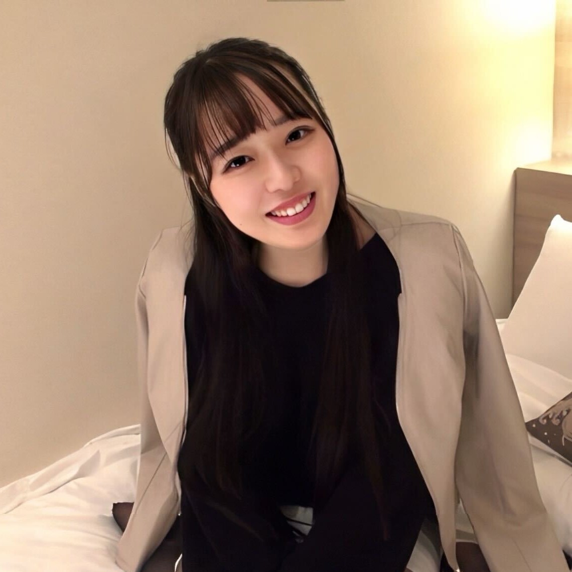 FC2-PPV-4218791 90%OFF!某有名大学に通う色白美人女子大生。マシュマロ美巨乳のガチ清楚JDを捕獲して大量中出し。【原版特典付き】**psojpnqpon Sample 1