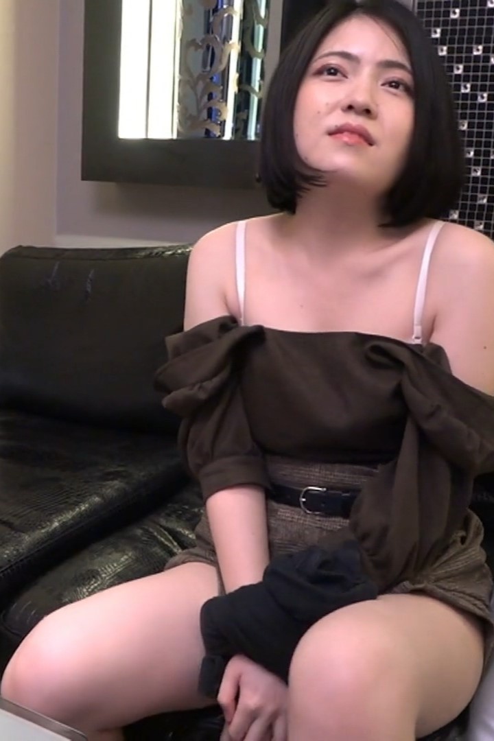 FC2-PPV-4224086 【黒髪ショート】**psojpnqzns 真面目が取り柄のOL彼女。昼休み某ホテルで手縛りハメ撮りプレイ。 Sample 1