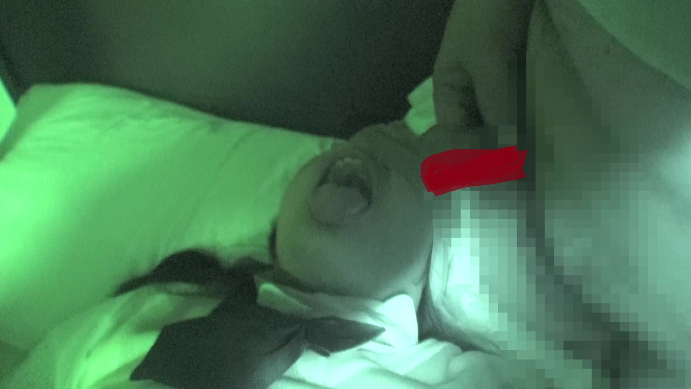 FC2-PPV-4258742 夜這い中出し**sqpnnjoqo ぶっ込みやりたい放題part3突き果てるおじさん達 Sample 4