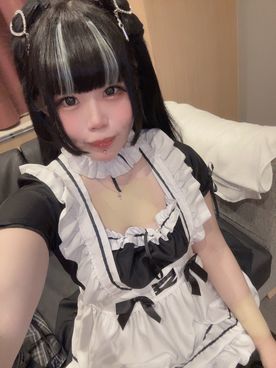 FC2-PPV-4264354 【無】***oypszjqyx 身バレで削除？ 地雷系 高身長ぽっちゃり みく23歳とハメ撮り派手髪好きさんへ【サカイ】