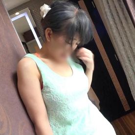 FC2-PPV-4266504 《中出し》**psojpnqpoo 言葉責めされただけでビショビショに濡らすドMの地味め熟女◆パイパンおま○こから潮吹き！生チ○ポで大絶頂！熟したおま○こに膣内射精！