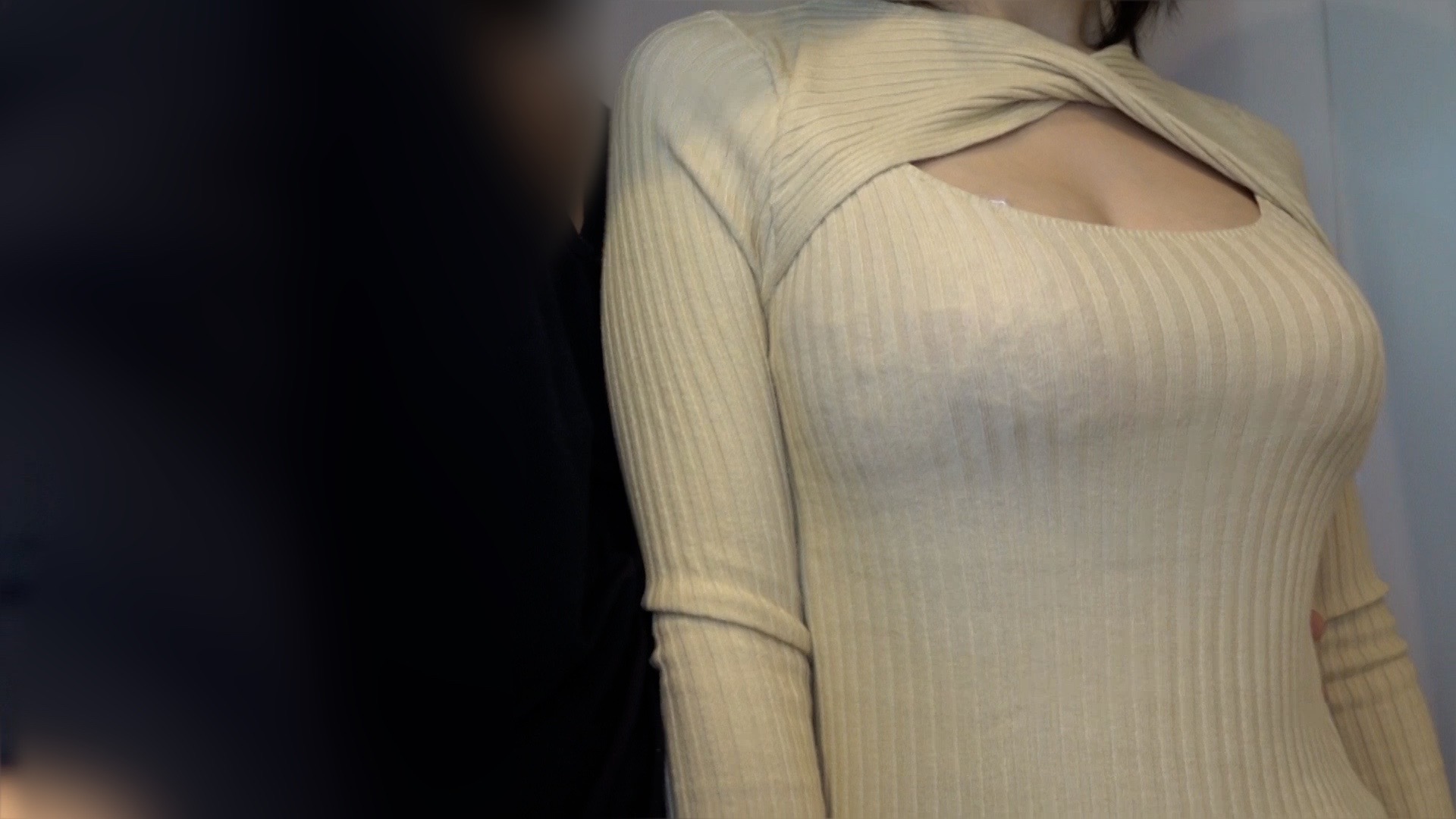 FC2-PPV-4276111 ★美巨乳神★再び降臨★ 醸し出すオーラが別格すぎてシコすぎ要注意な清楚感と大量ミルクが溢れ出す美巨乳神namiちゃん　と生挿入ハメ撮りエッチ「(精⚪︎は\)***oypsxpx*q 外で、、お願い、、」 Sample 2