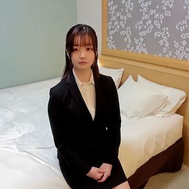 FC2-PPV-4288662 金融業界で働く小動物系の処女21歳　秀才彼女にバックでガン突き中出し2連続、**sqpnnjypn フェラ抜き顔射。特典にて未収録映像含む52分映像送付