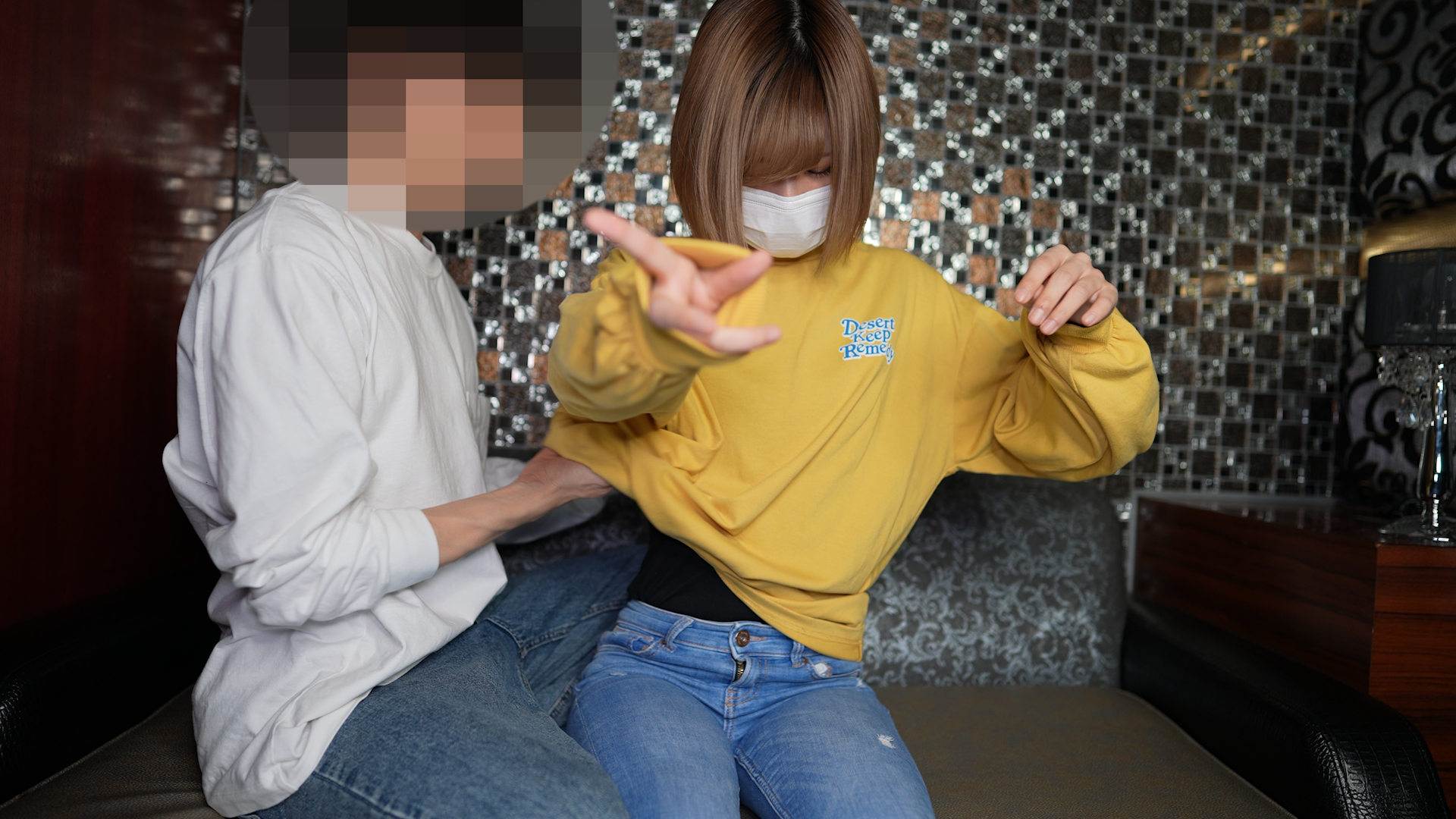 FC2-PPV-4291130 親友が不在の間、親友の彼女と四六時中、生交尾！**psojpnqoyj ま●こからとめどなく精液が垂れてくるほど中出ししちゃいました！！ Sample 1