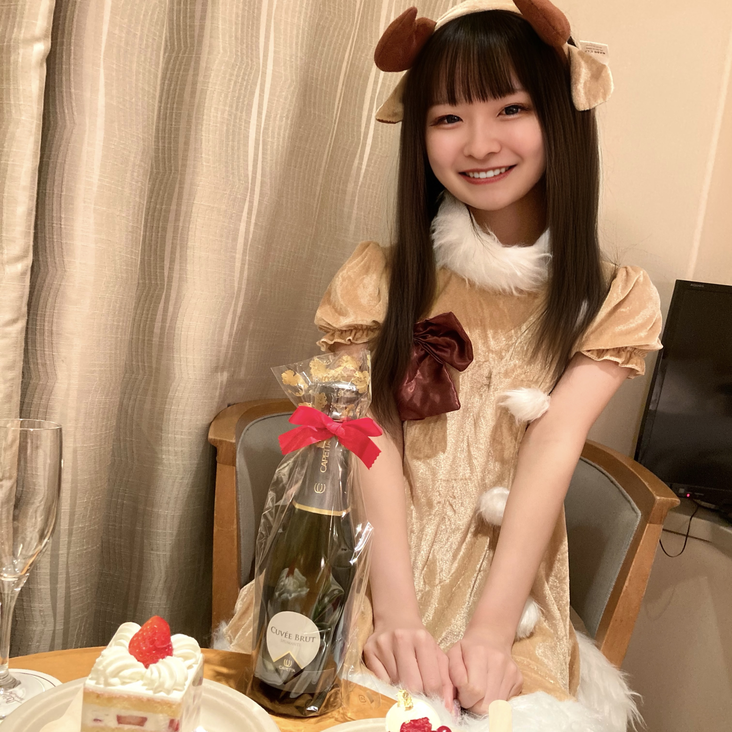 FC2-PPV-4291605 80%OFF!あゆちゃんクリスマススペシャル！**psojpnxjy* 天才的に可愛いトナカイさんと究極のエッチ！あゆちゃん未公開最新作！ Sample 1