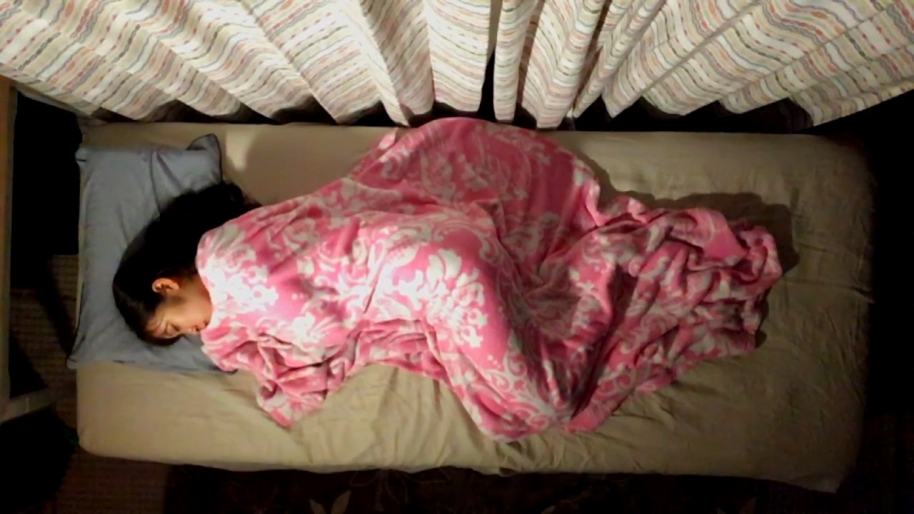 FC2-PPV-4295323 【素人】***oypsxpxzs スタイル抜群の美人女子大生。激しいピストン責めにアへ顔晒してイキまくりです。 Sample 2