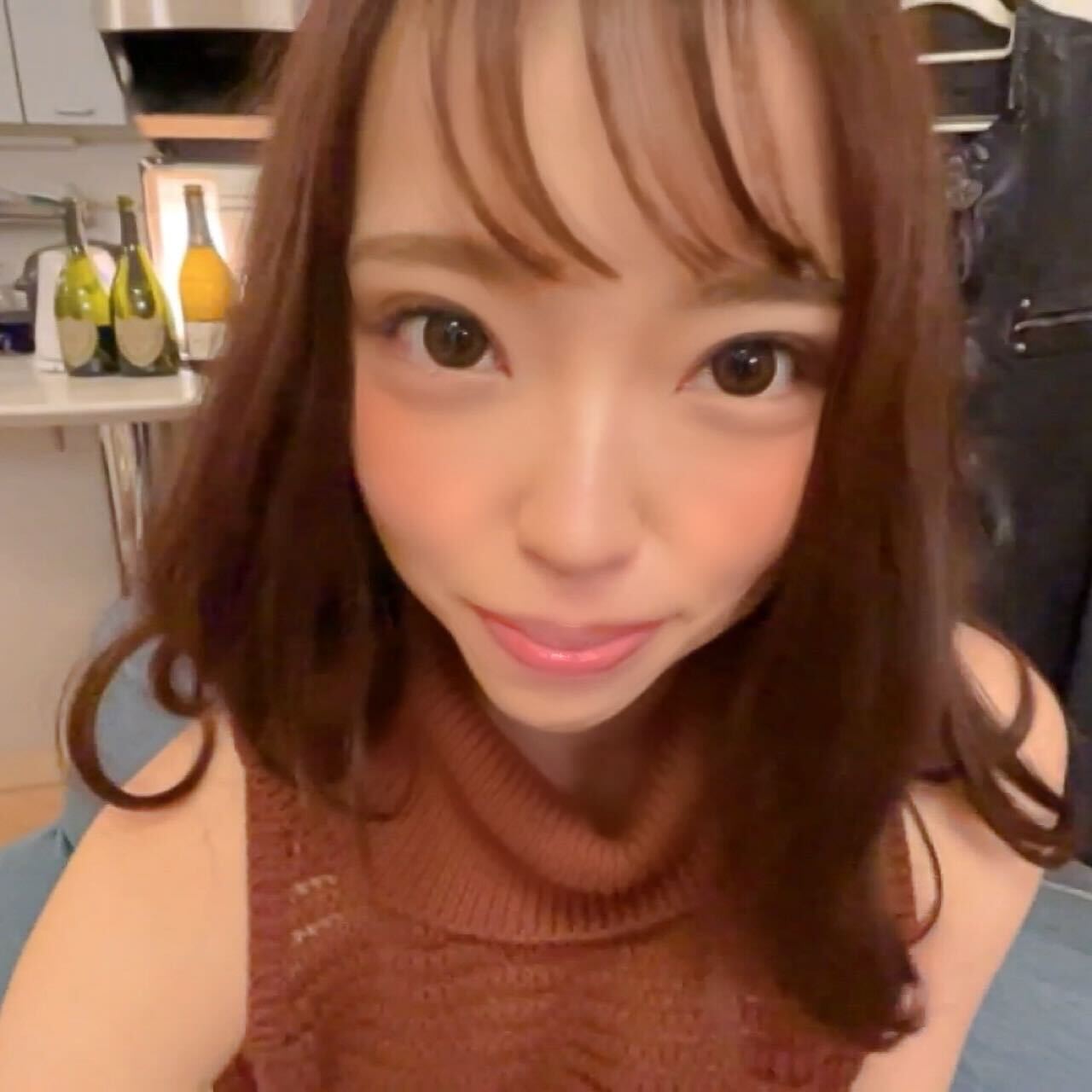 FC2-PPV-4302015 【顔出し・個撮】**psojpnq*y* 学生時代からの後輩と久々の浮気SEX 色白美女を寝取り中出し Sample 2