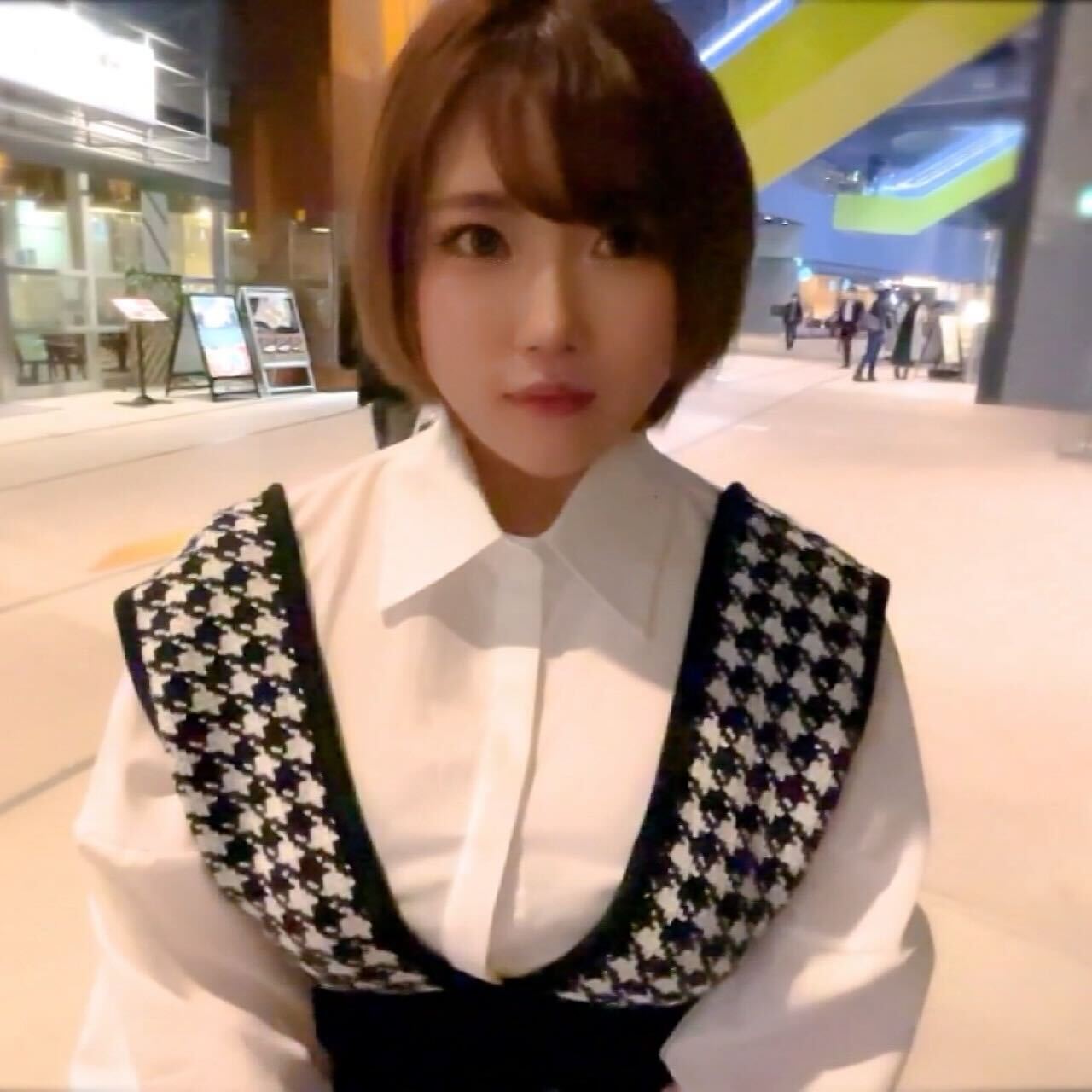 FC2-PPV-4302025 【完全顔出し】**psojpnqonp アブノーマルなプレイがしたくて…彼氏に黙って初対面ハメ撮り 3P動画 Sample 1