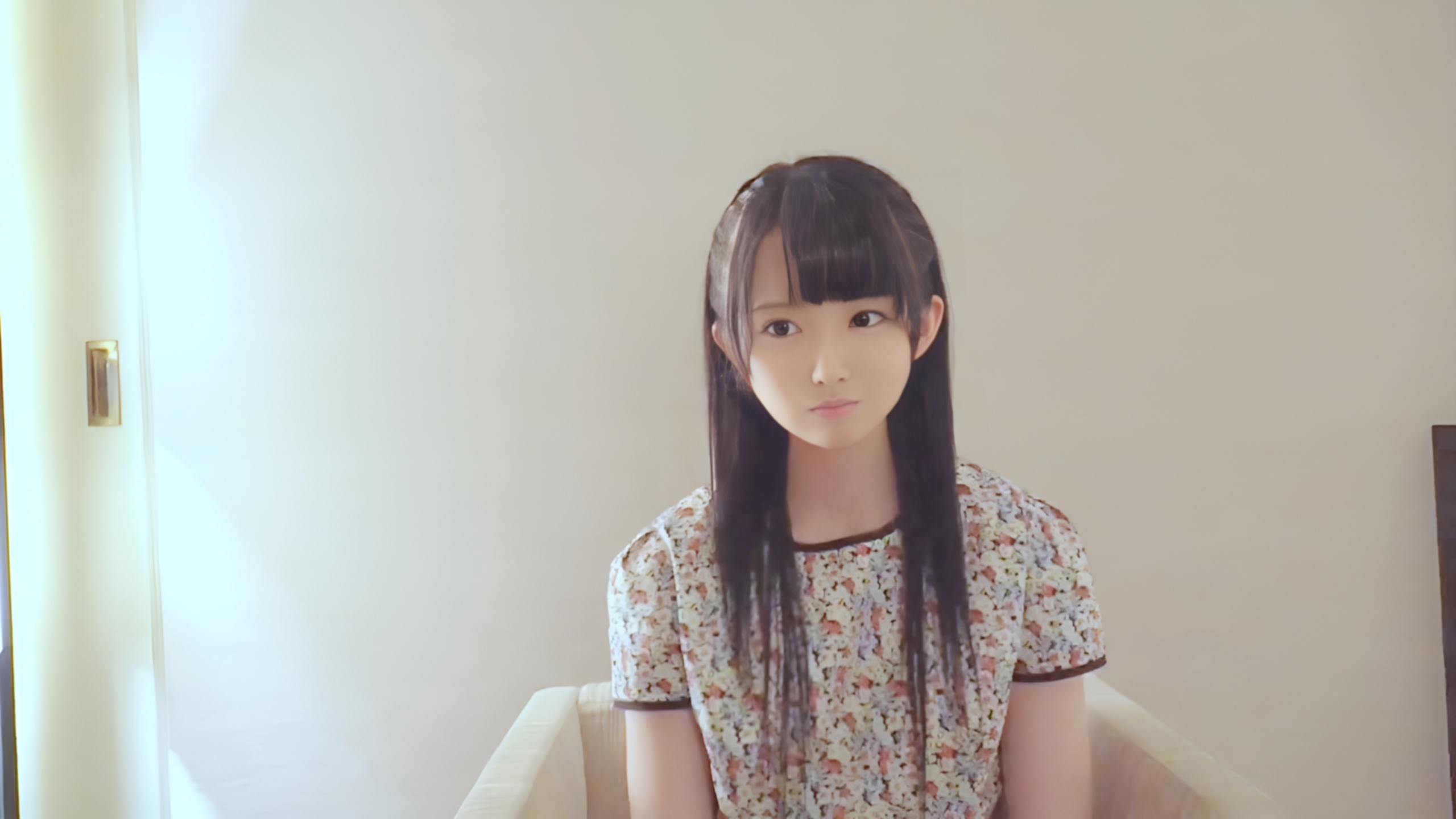 FC2-PPV-4302278 【お嬢様校のアイドル研究生】**psojpnqpsp 小さな体内に異物が何度も入る貴重映像 ※規約により2時間フル別送対応 Sample 1