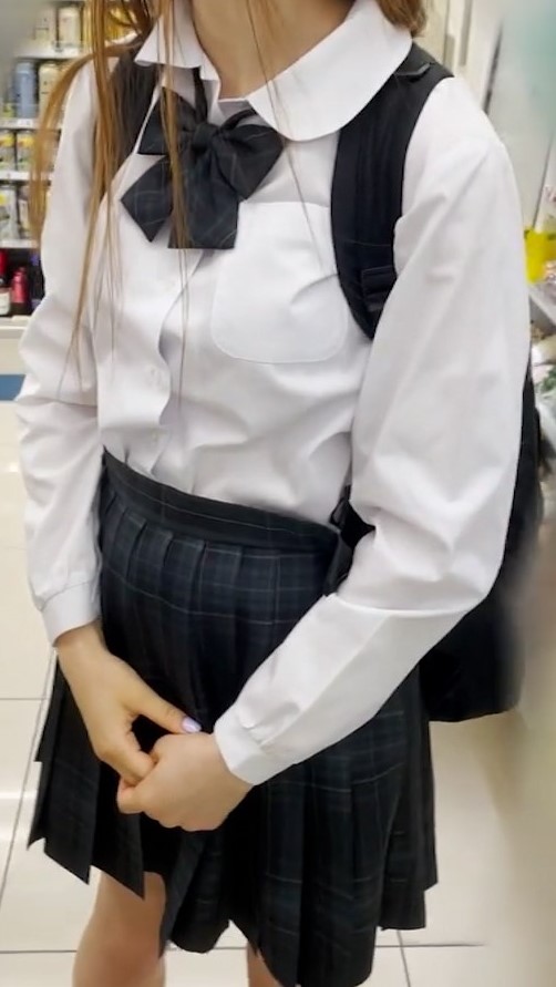 FC2-PPV-4311222 【高品質】***oypsxpqpn 神スタイル18歳Eカップバスケ部 顔出し出演。制服のまま生性行為中出しで初めての避妊失敗。。。※指定期日までの販売です Sample 1