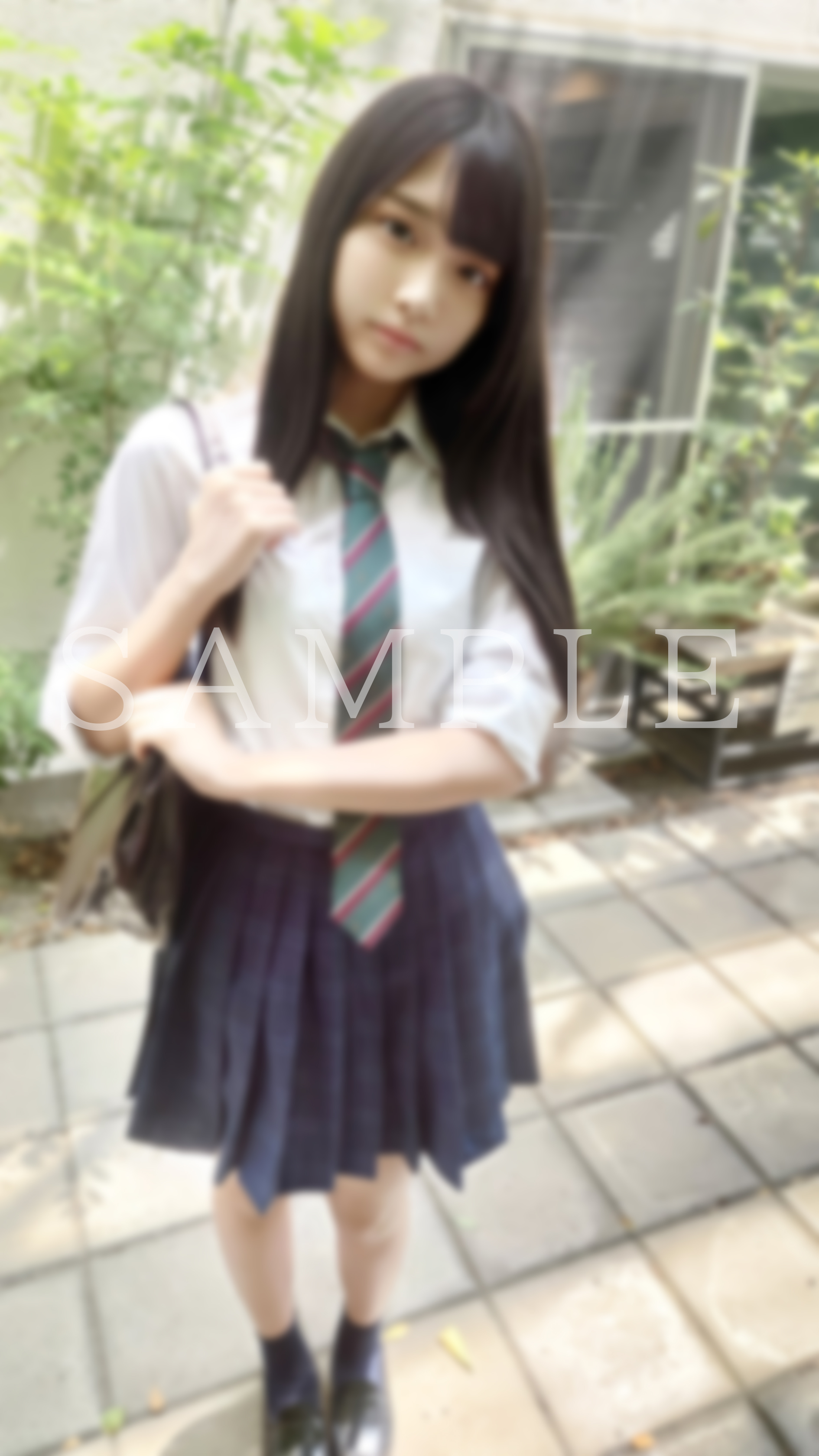 FC2-PPV-4315584 【発禁必須の極秘映像】**psojpnq*yz SNSフォロワー総１３４万人を誇る１８歳。痙攣しっぱなしで危険日２発中出し。 Sample 4