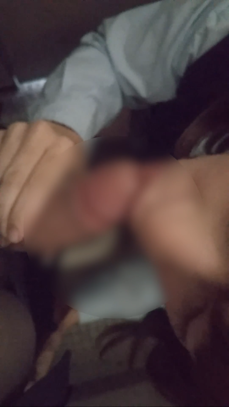 FC2-PPV-4315719 【制服女装子】**psojpnqzxo トイレでフェラ抜き【口便器排泄記録】 Sample 9