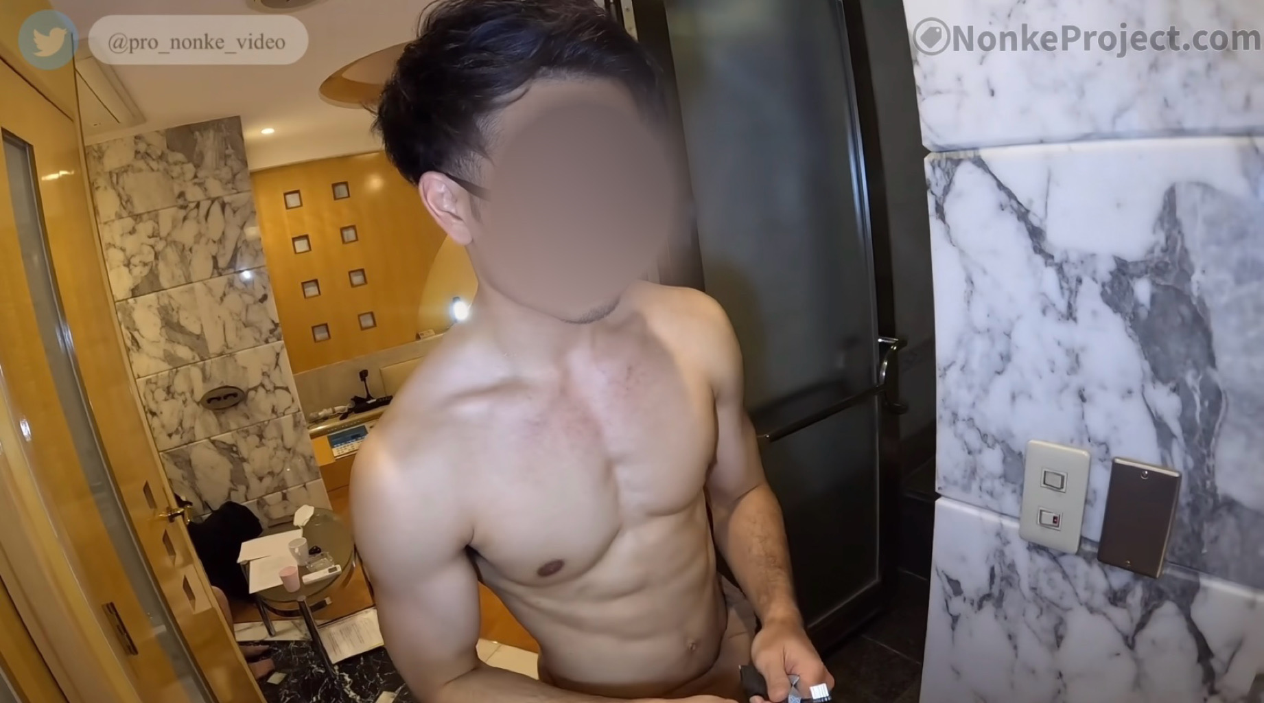 FC2-PPV-4317829 男前細マッチョ君が目元マスクで生ハメセックスしちゃいます！**sqpnnjonx Sample 1
