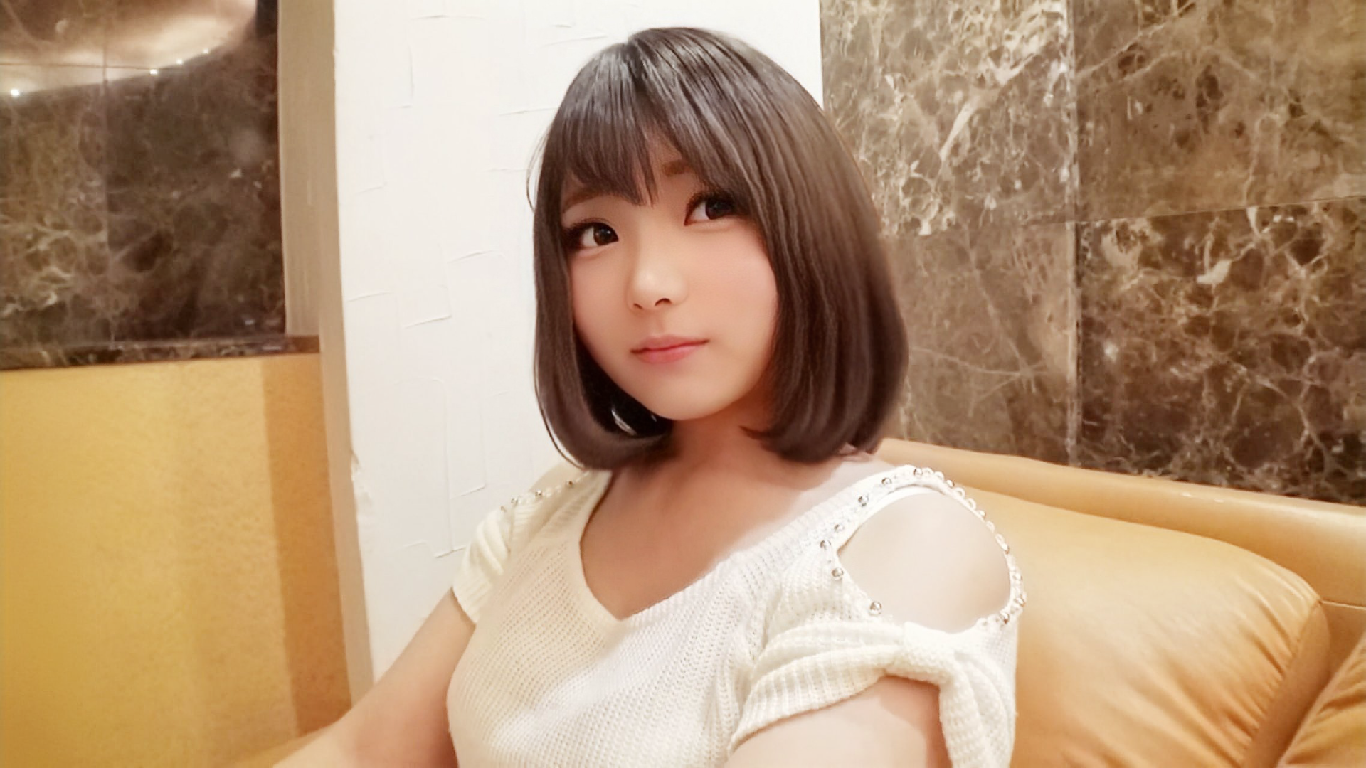 FC2-PPV-4322542 70%OFF!【不倫】**psojpnqzpq 久々の再会で旦那とマンネリ気味の巨乳人妻に大量中出し Sample 1
