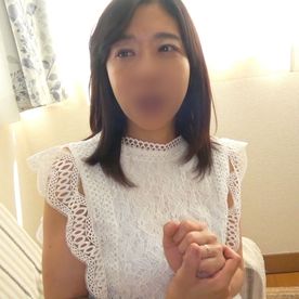 FC2-PPV-4327555 【素人】***oypszjnyn 巨乳の素朴な人妻さんと不倫SEX。 玩具責め→生ハメで、歯を食いしばりながら本**頂！